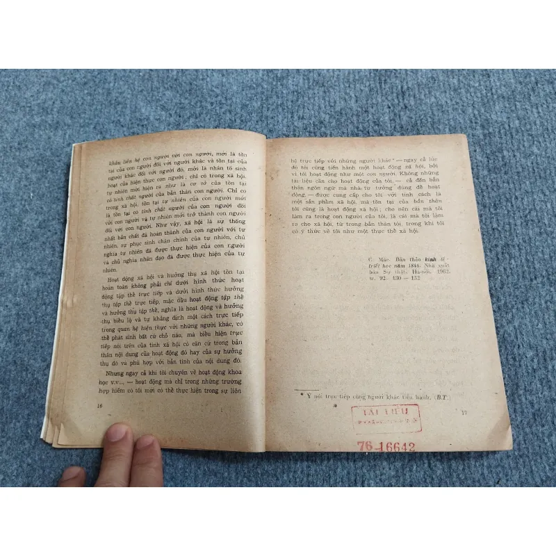 VỀ XÂY DỰNG CON NGƯỜI MỚI XÃ HỘI CHỦ NGHĨA 688744