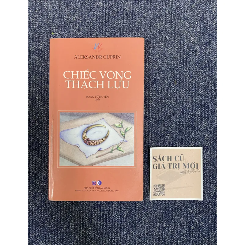 Chiếc vòng thạch lựu  592683