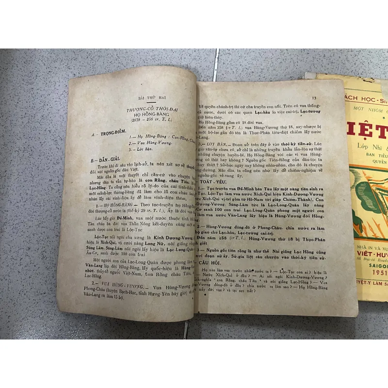 VIỆT SỬ LỚP NHÌ & NHỨT ( 2 tập) 708712