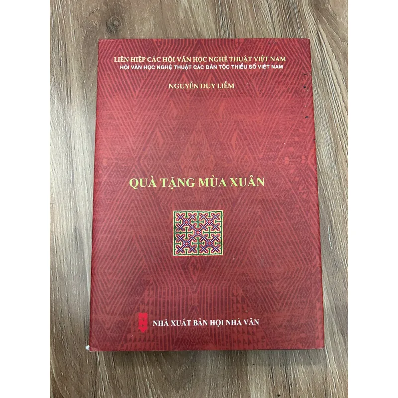 Quà tặng mùa xuân – Tác giả: Nguyễn Duy Liễm 761278