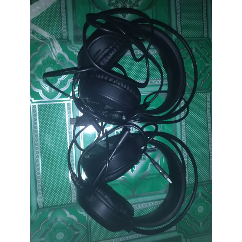 Tai nghe có dây máy tính GH120 AOC màu đen dây dài 1022588