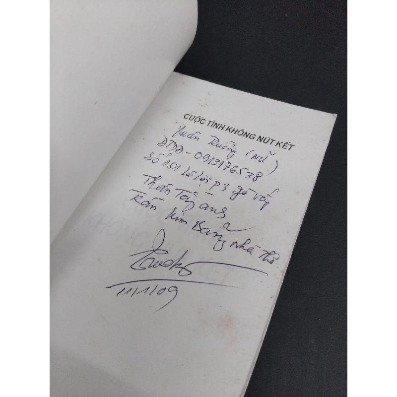 Cuộc tình không nút kết mới 80% bẩn nhẹ, ố nhẹ, có chữ ký trang đầu 2008 HCM1001 Nguyễn Thị Xuân Trường VĂN HỌC 918202