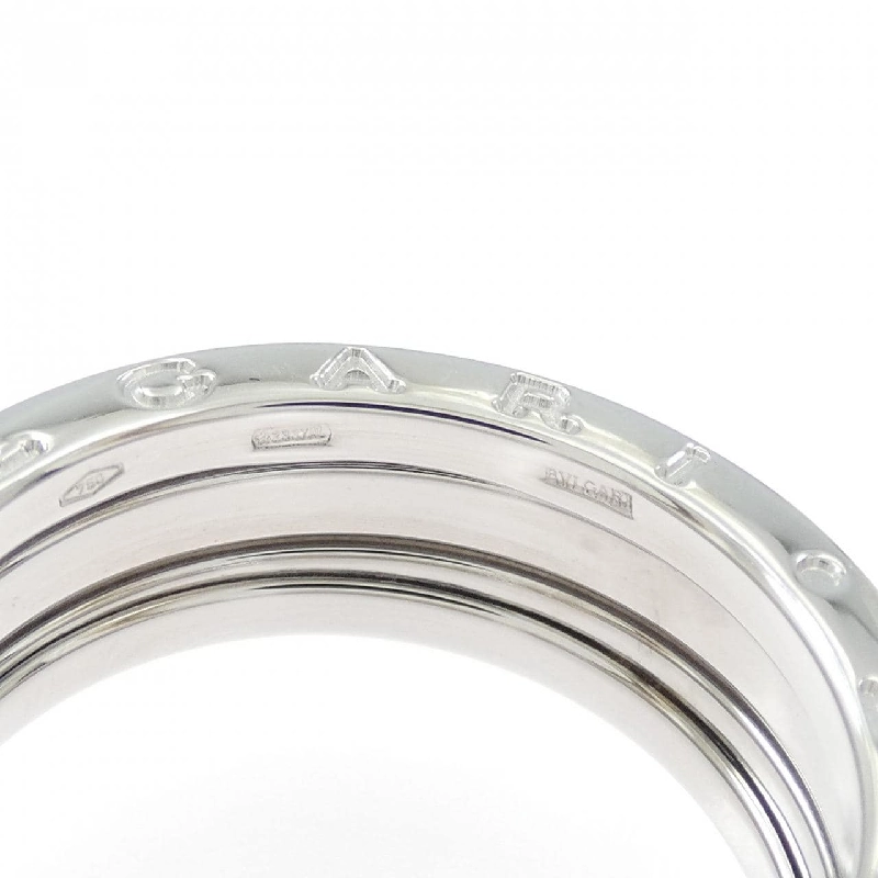 Nhẫn B.zero1 3 băng của Bulgari 665007
