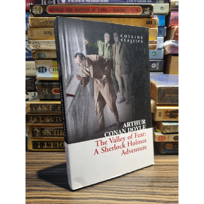 THE VALLEY OF FEAR : A SHERLOCK HOLMES ADVENTURE - Arthur Conan Doyle (Collins Classics) (2016) 146177