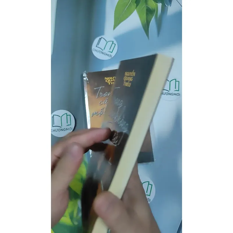 [SEAL] Trong Căn Phòng Một Người Bại Liệt - Nguyễn Quang Thiều 798863