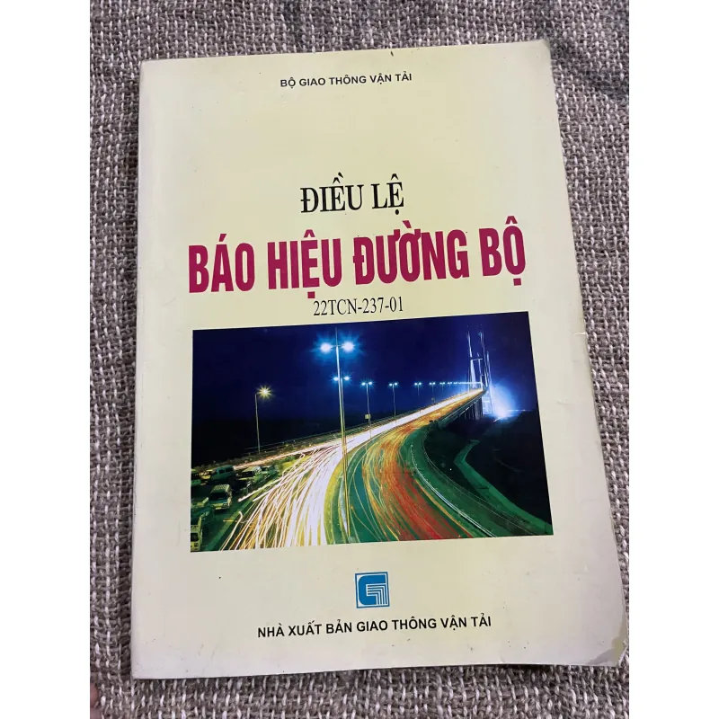 ĐIÈU LỆ BÁO HIỆU ĐƯỜNG BỘ ;200 trang khổ lớn  1021378