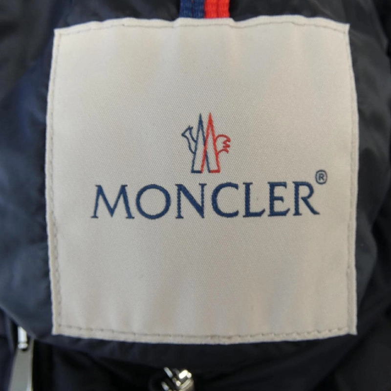 Áo khoác lông vũ MONCLER 639426