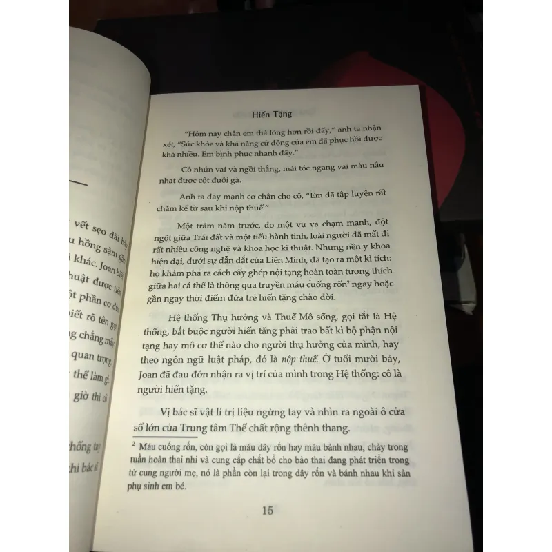 Hiến tặng - Cate C.Beatty 993649