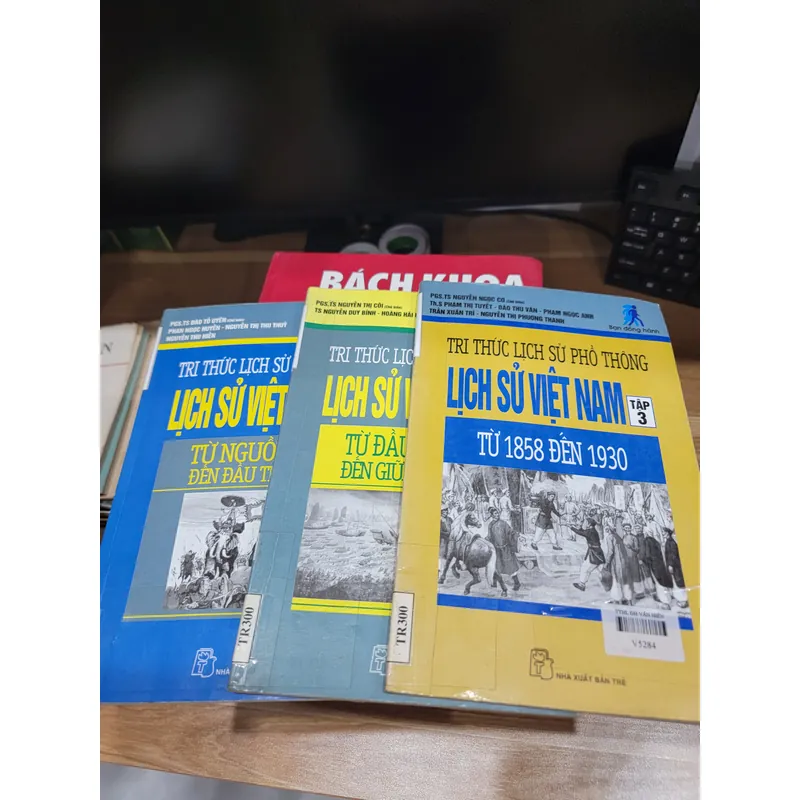Bộ 3 tập lịch sử Việt Nam  693627