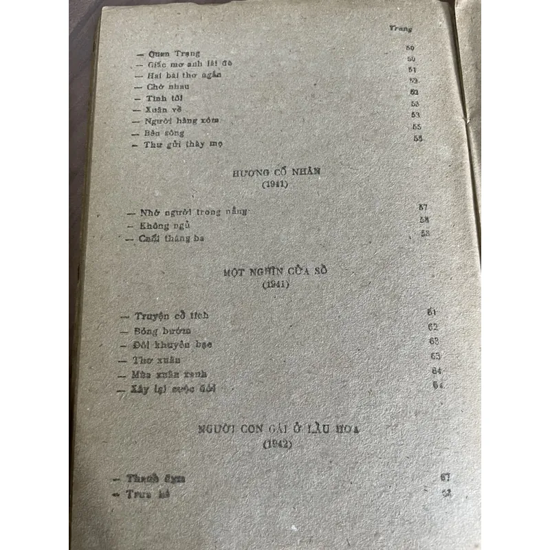 Thơ Nguyễn Bính : Tô Hoài giới thiệu; Chu Văn lời bạt 681723