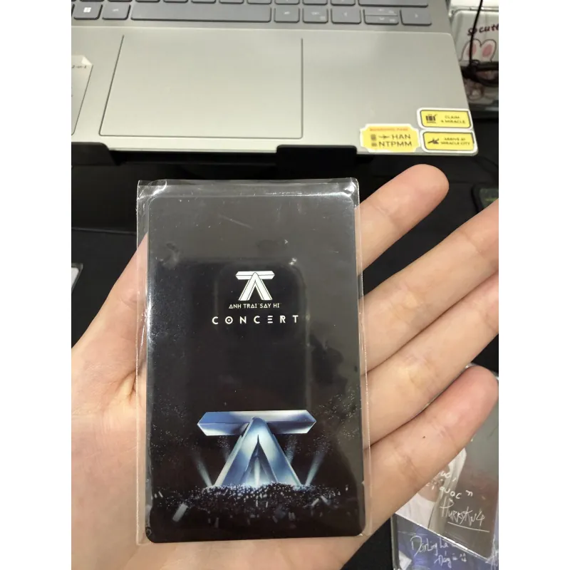 Card bo góc “Anh trai say hi” Hurrykng (chính hãng tặng từ Concert) 745521