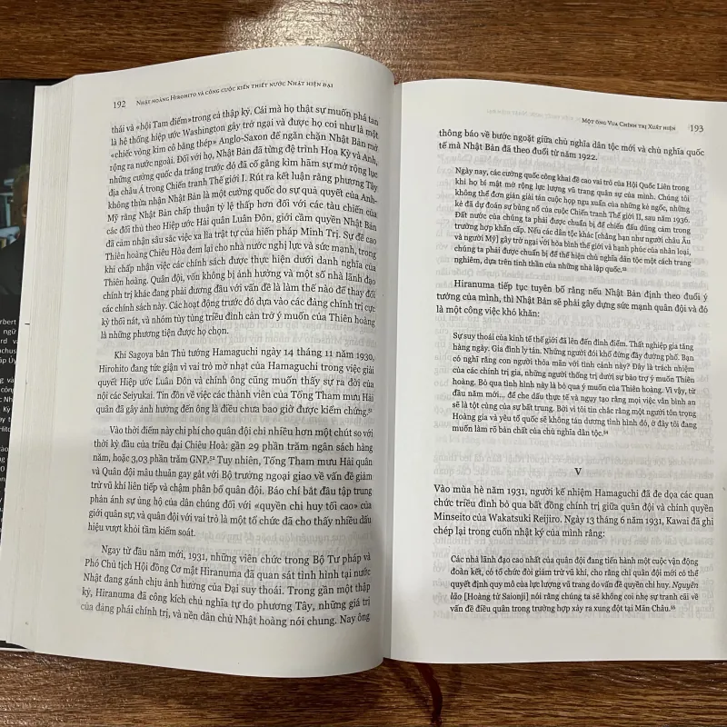 Nhật Hoàng Hirohito Và Công Cuộc Kiến Thiết Nước Nhật Hiện Đại - Herbert P. Bix (10) 1002671
