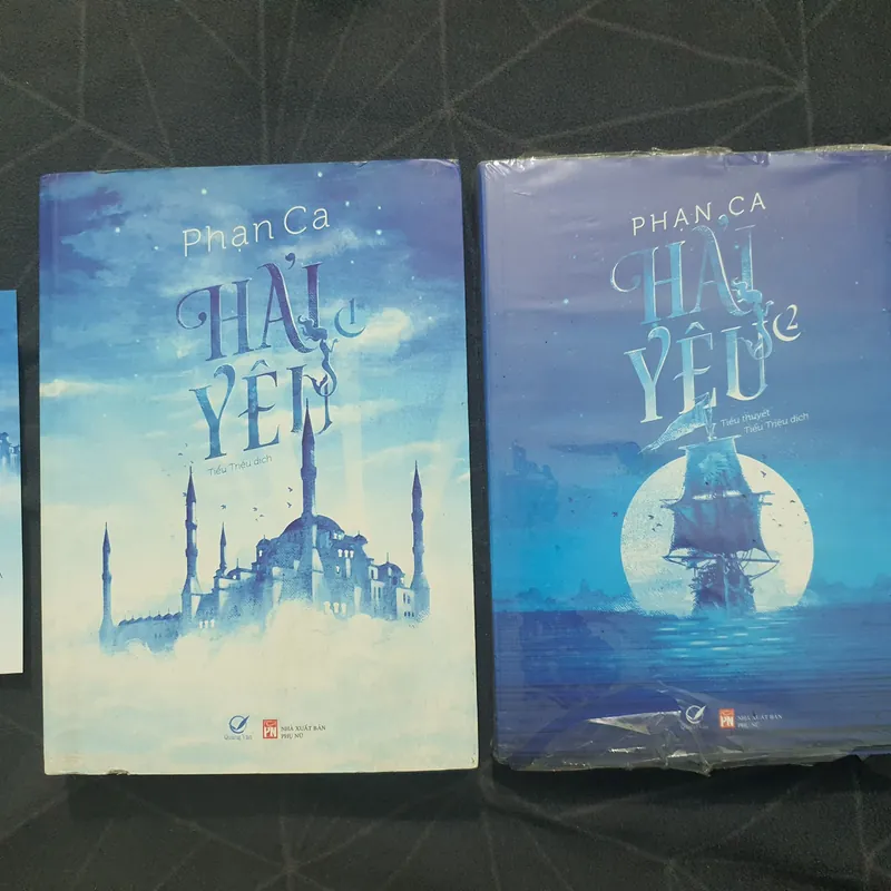 "Hải yêu" (đủ phụ kiện, tập 2 seal) - Phạn Ca 589989