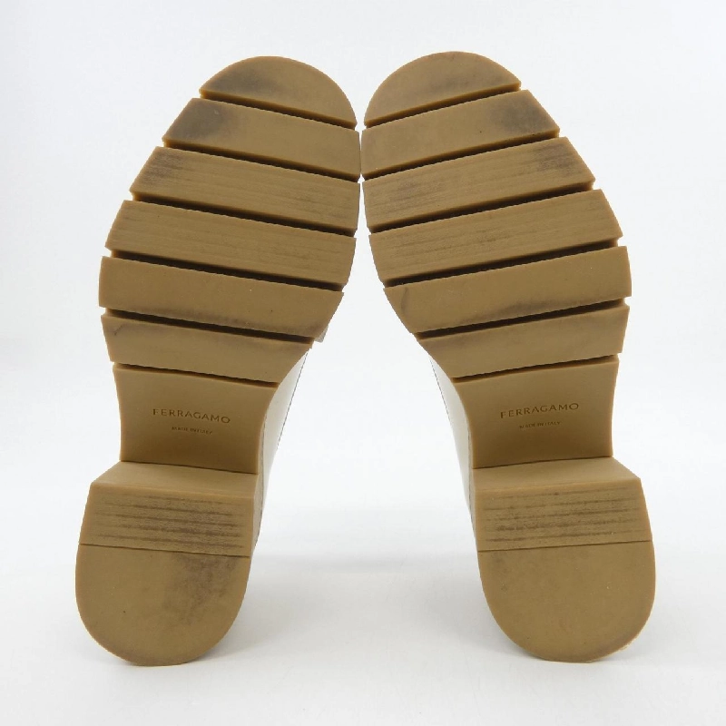 Giày FERRAGAMO - Hàng hiệu Authentic 827877