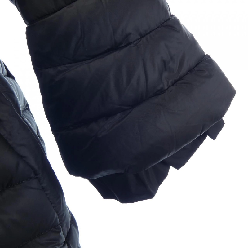 Áo khoác lông vũ MONCLER 637790