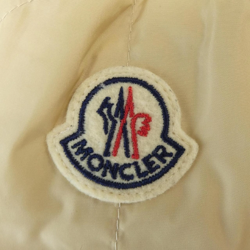 Áo khoác lông vũ MONCLER LORIOT 630551