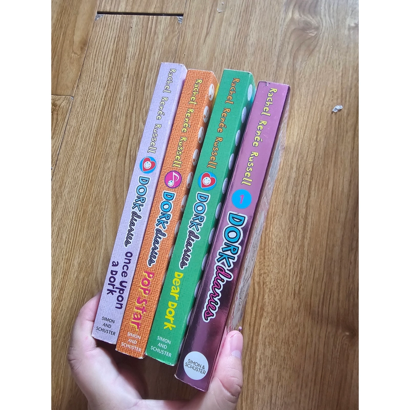 Combo 4q DORK diaries (Sách tiếng anh) như hình 
80k 476351