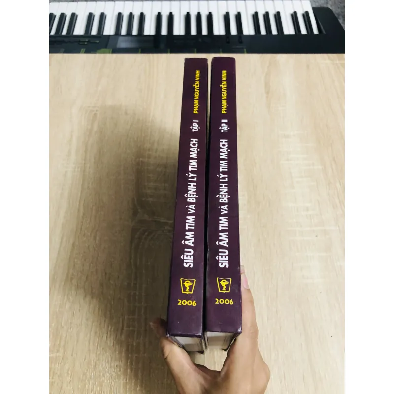 SIÊU ÂM VÀ BỆNH LÝ TIM MẠCH ( 2 tập) - Phạm Nguyễn Vinh 1013050