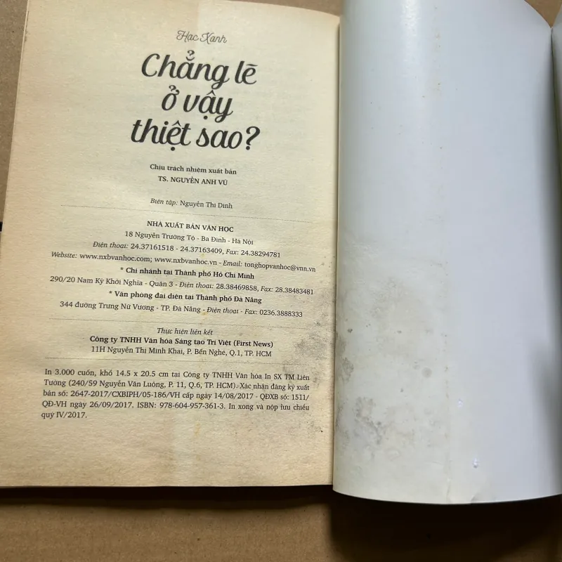 Chaqngr lẽ ở vậy thiệt sao? - Hạc Xanh (Ẩm mốc bìa sau) 788941