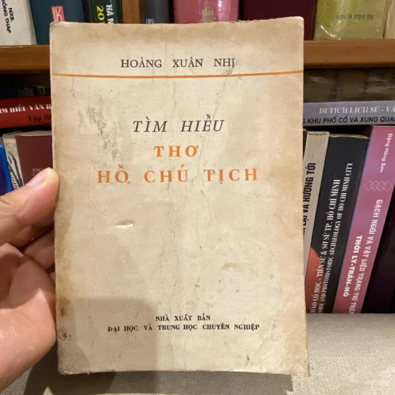 TÌM HIỂU THƠ HỒ CHỦ TỊCH (XB 1976) 455164
