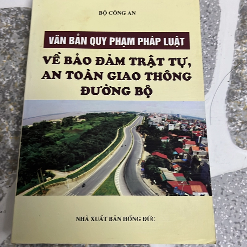 [luật] Pháp luật về đảm bảo trật tự, an toàn giao thông đường bộ  543059