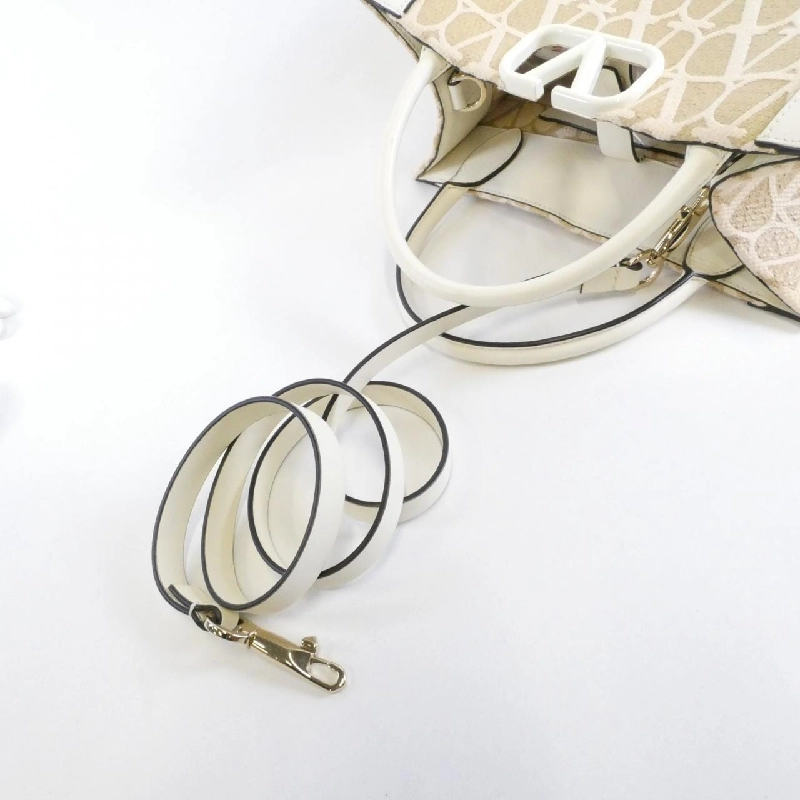 Túi xách Valentino Garavani 4W2B0M55AFR - Hàng hiệu Authentic 805139