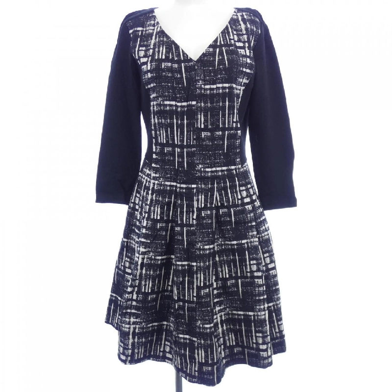 【Mã giảm giá】I BLUES Đầm 653030