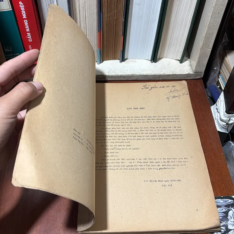 II Sách Y: Niệu Học _ Phẫu Thuật Niệu Quản (Tập 5) - Ngô Gia Hy - 1985 720611