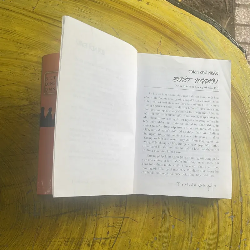 COMBO HÀNH TRANG ĐỜI NGƯỜI & BIẾT NGƯỜI DÙNG NGƯỜI QUẢN NGƯỜI 960223