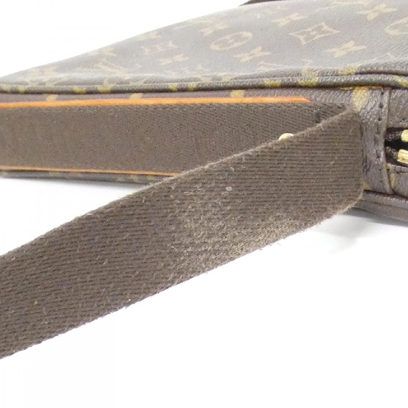 Túi xách vai Louis Vuitton Monogram Trottier BoBo M97037 611104