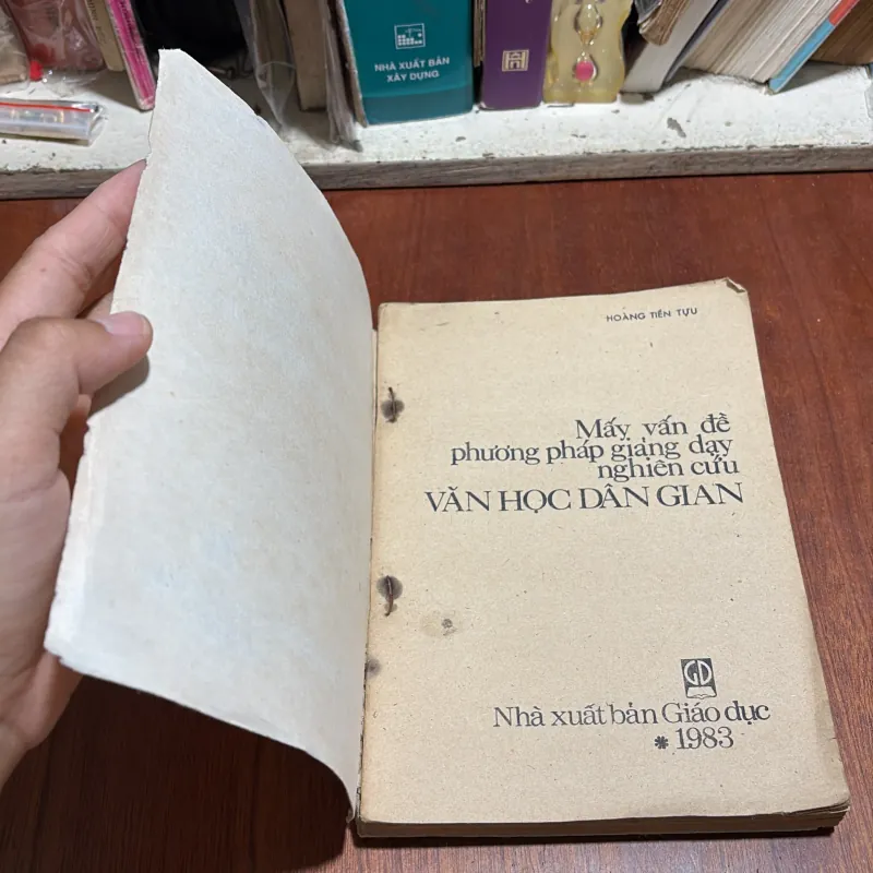 II Mấy Vấn Đề Phương Pháp Giảng Dạy, Nghiên Cứu Văn Học Dân Gian - Hoàng Tiến Tựu - 1983 1009757