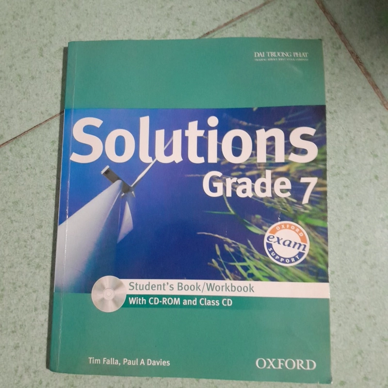 Solutions Grade 7 Student's Book/ Workbook ( without CD) 496004
