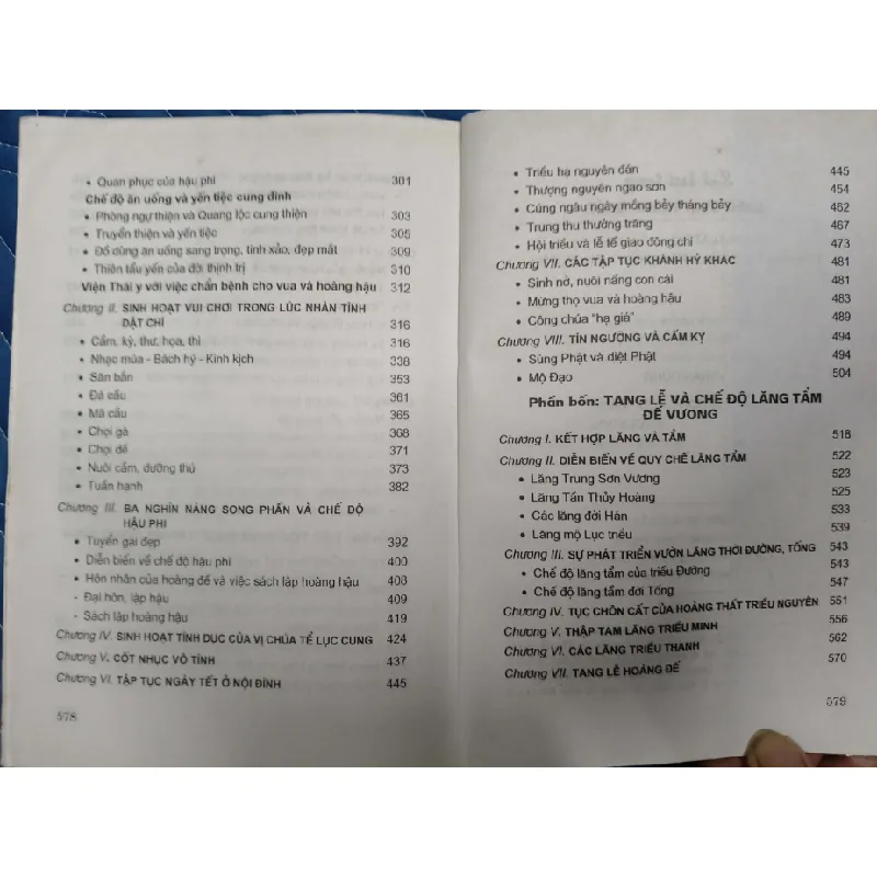 Sinh hoạt trong cung đình trung quốc - - Lý Nham Linh - 2006 - 579 trang LỊCH SỬ - CHÍNH TRỊ - TRIẾT HỌC ANTQ2809 569732