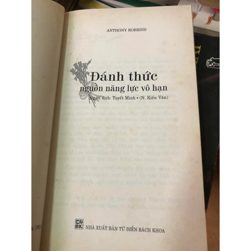 Sách Đánh thức nguồn năng lượng vô hạn - Anthony Robbins 306433