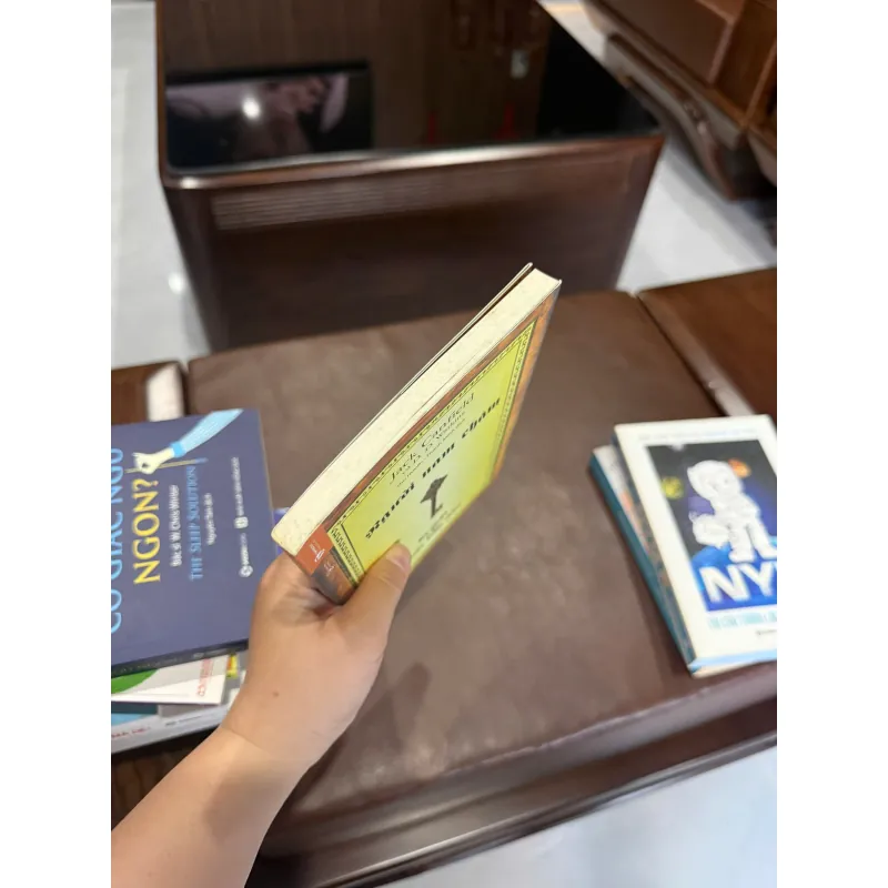 NGƯỜI NAM CHÂM – Bí mật của Luật Hấp Dẫn - K3 1006865