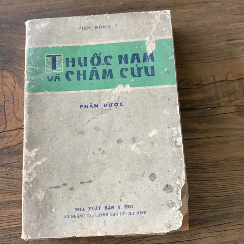 Thuốc nam và châm cứu, Viện Đông Y, in năm 1976 929996