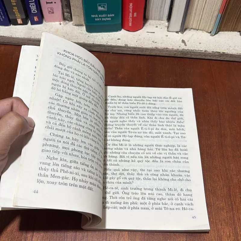 II Con Người Trở Thành Khổng Lồ _ Tiếng Nói Đầu Tiên Của Khoa Học - M. ILIN, E. XÊGAN 778705