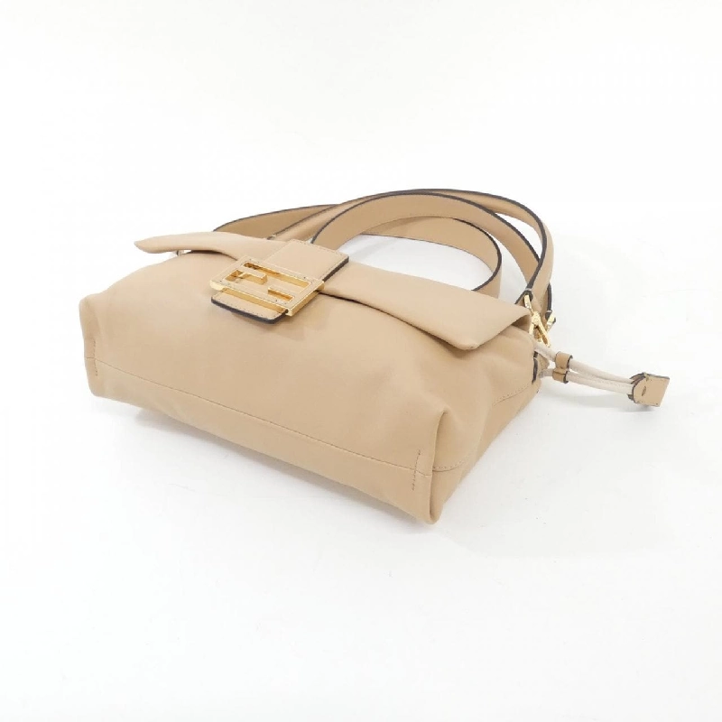 【Sản phẩm mới】Túi xách vai Fendi Mamma Baguette Medium 8BR833 AQ0D 609262