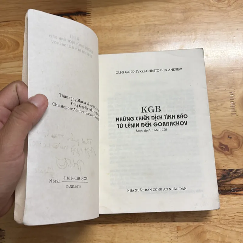 II Tựa sách: KGB _ Những Chiến Dịch Tình Báo Từ Lênin Đến Gorbachov - 2003 427867