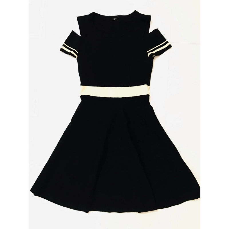 Đầm len co giãn size M-L màu đen 451625