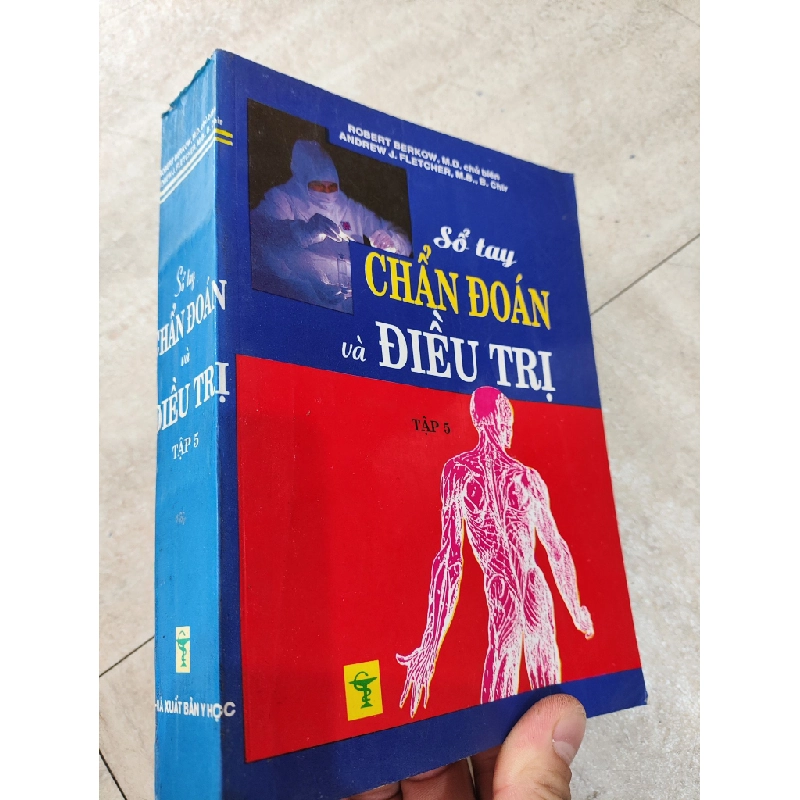 Sổ Tay Chẩn Đoán Và Điều Trị - Tập 4 - Robert Berkow, M.D chủ biên 356337
