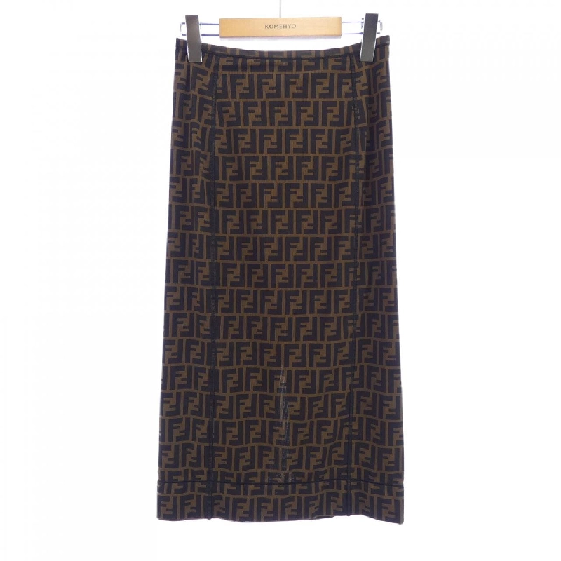 Váy FENDI FQ6734 A3BI 647993