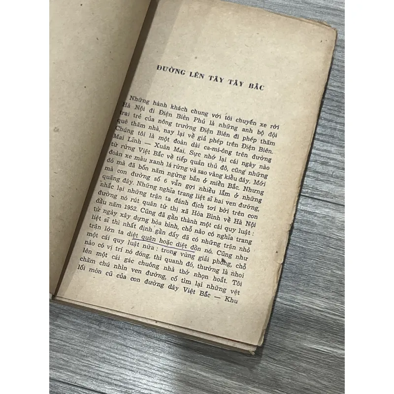 Combo 2 cuốn nổi tiếng của Nguyễn Tuân  707202