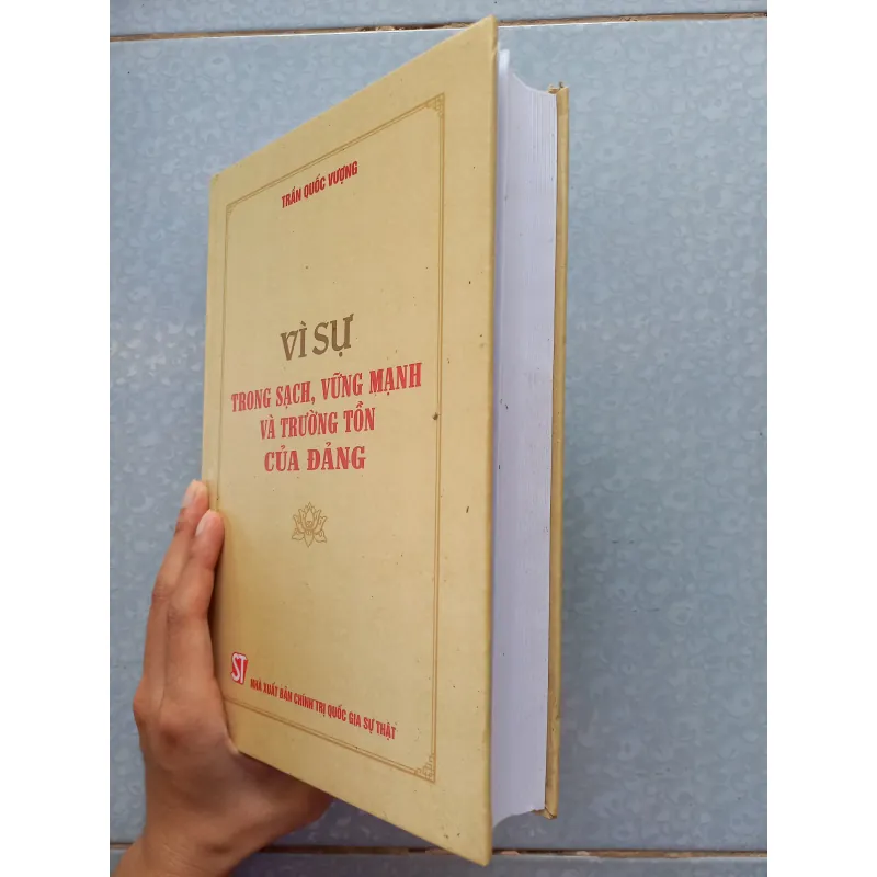 Sách: Vì sự trong sạch, vững mạnh và trường tồn của Đảng 935402