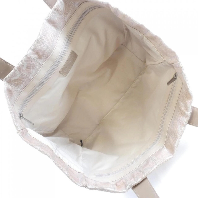 Túi xách Chanel Travel Line 15991 618514