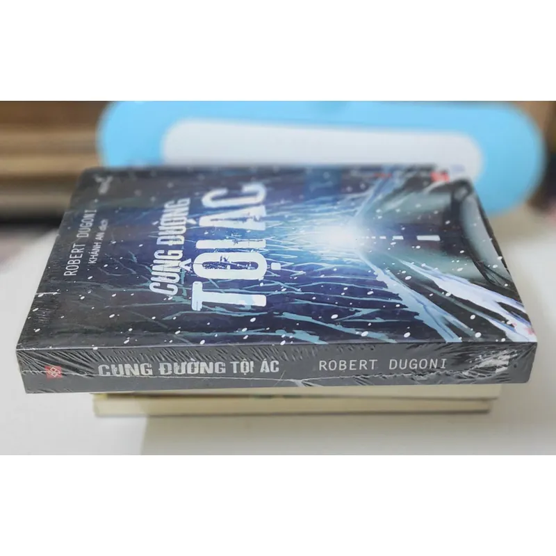 Tiểu thuyết CUNG ĐƯỜNG TỘI ÁC (Robert Dugoni) 737709