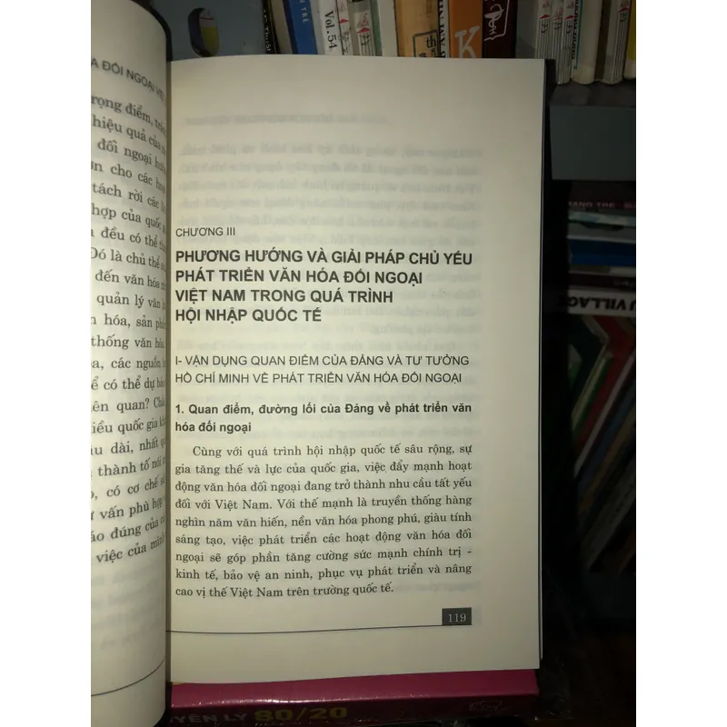 Văn hoá đối ngoại Việt Nam trong quá trình hội nhập quốc tế - PGS. TS. Vũ Trọng Lâm 711615