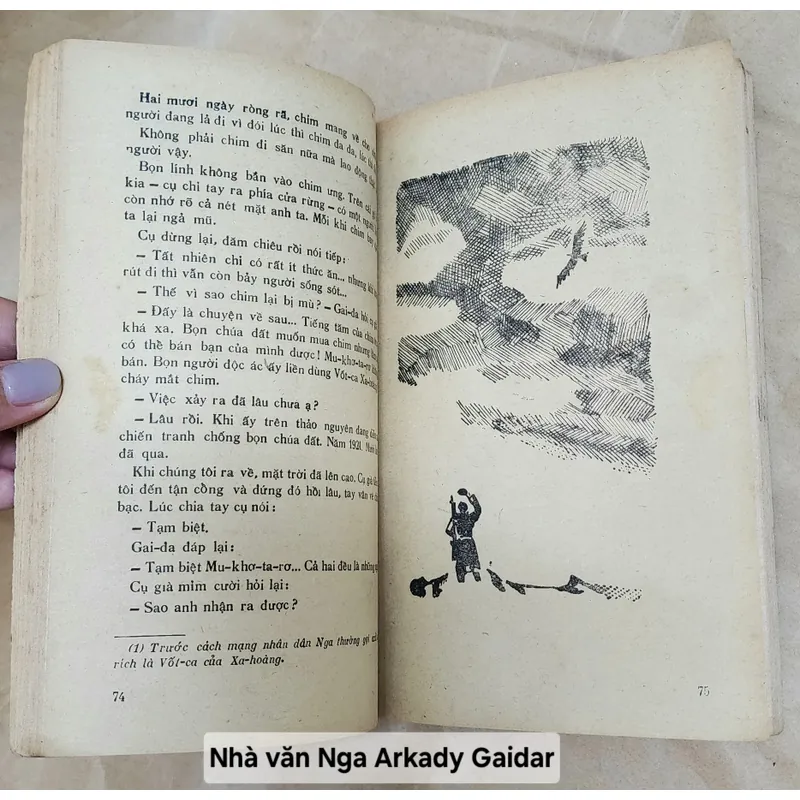 NXB Kim Đồng - nhà văn Nga Arkady Gaidar (tranh vẽ minh họa) 706904