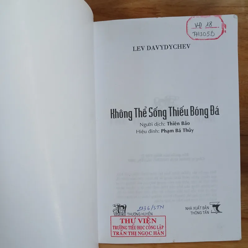 Không Thể Sống Thiếu Bóng Đá (Bộ 4 Tập) - Lev Davydychev 601376