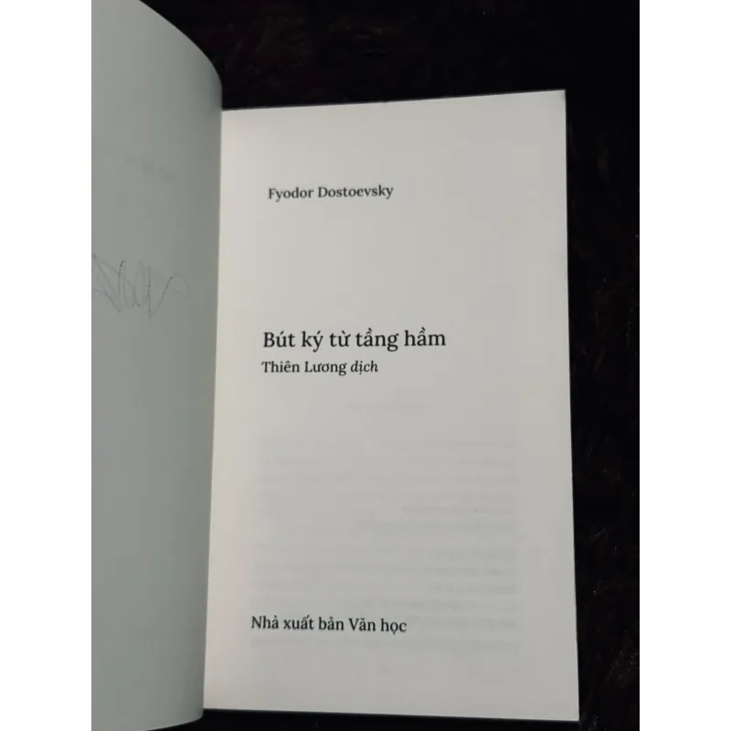 Bút ký từ tầng hầm (bìa cứng) 1003156